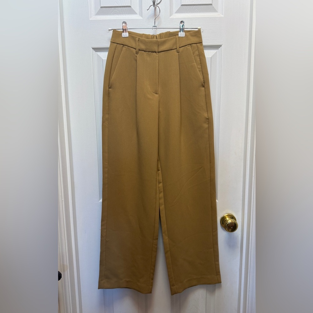 Old Navy Taylor Wide Leg Trouser in Camel
